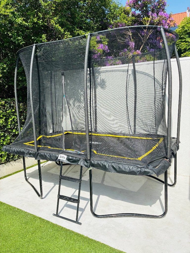 Trampoline Salta 305 x 215 rechthoekig met veiligheidsnet, Kinderen en Baby's, Speelgoed | Buiten | Trampolines, Ophalen, Zo goed als nieuw