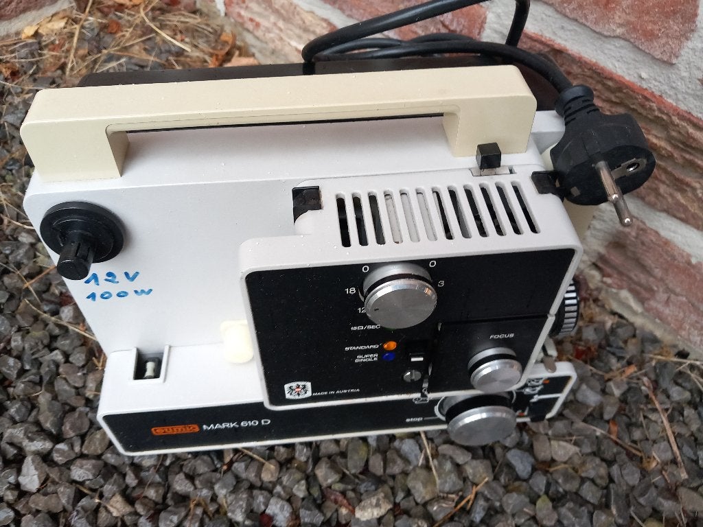 Oude projector, Ophalen, Projector