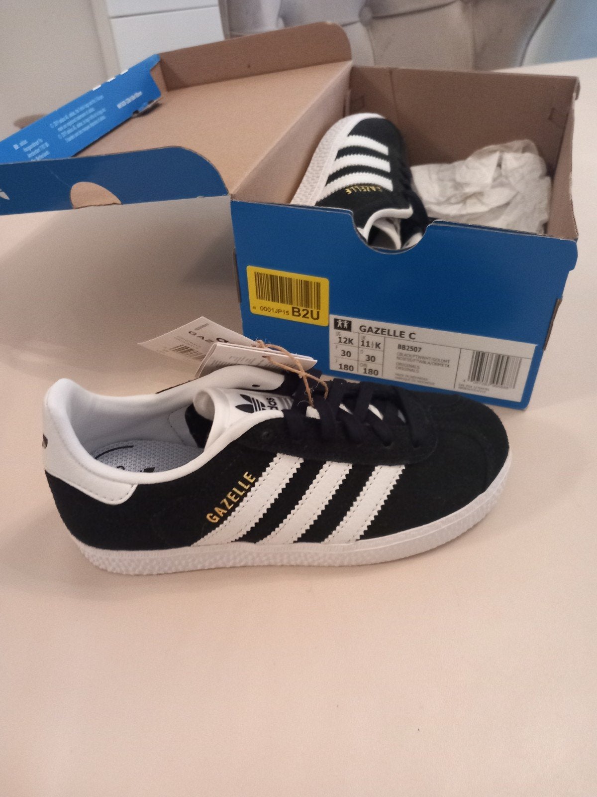 baskets adidas gazelle, Enfants & Bébés, Vêtements enfant | Chaussures & Chaussettes, Neuf, Adidas, Garçon ou Fille, Enlèvement