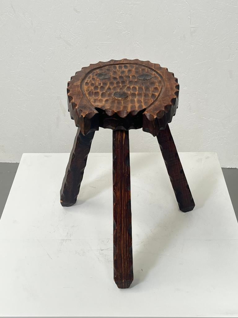 SPANISH BRUTALIST STOOL 60s 70s, Huis en Inrichting, Ophalen, Zo goed als nieuw, Hout