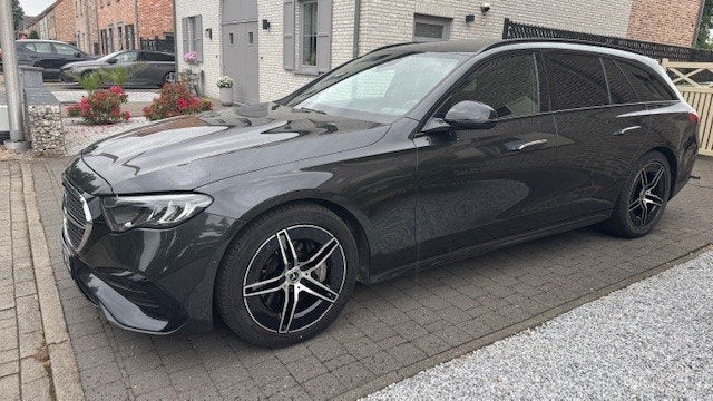 Mercedes-Benz E-Klasse 200 T AMG line (automatique), Autos, Mercedes-Benz, Argent ou Gris, Achat, Euro 6, Entreprise