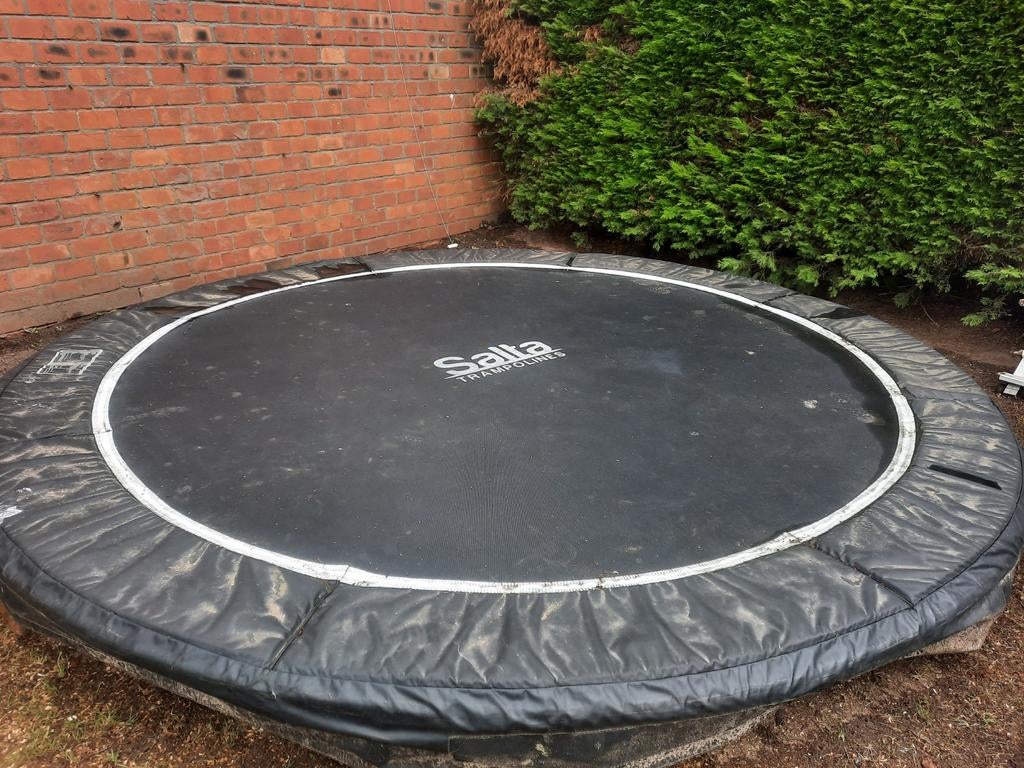 Inbouwtrampoline salta zwart dia 366, Ophalen