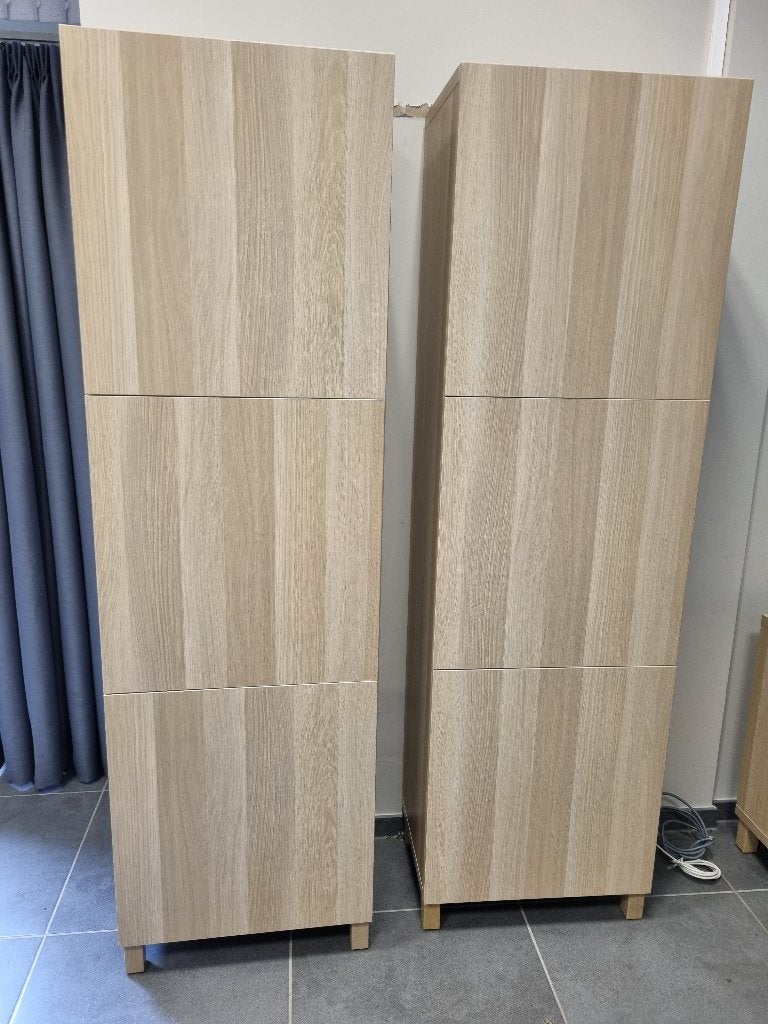 2 hoge smalle kasten Ikea besta, Ophalen, Met deur(en), Zo goed als nieuw, Minder dan 150 cm