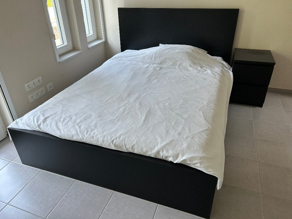 Un lit double (à emporter gratuitement), Enlèvement, 200 cm, Bois, Noir