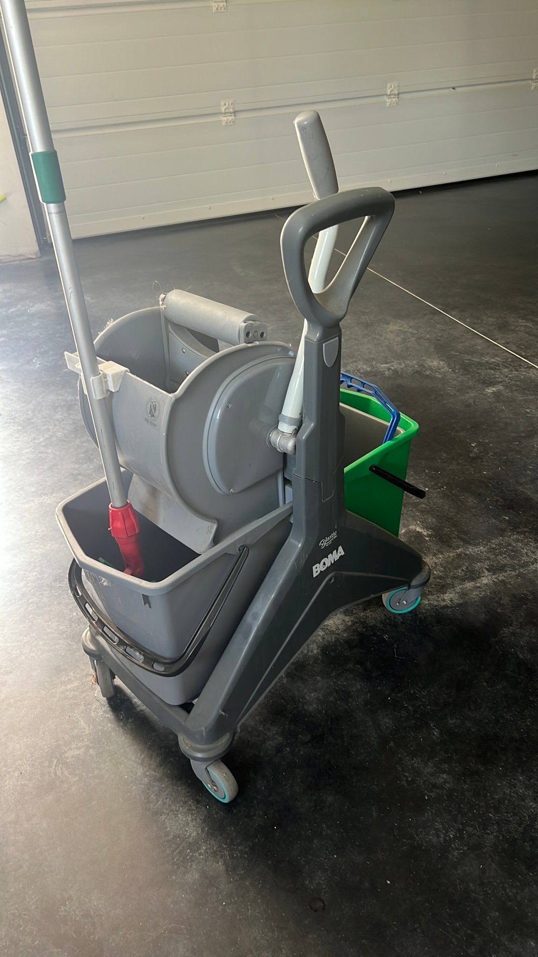 Mopwagen + bijbehorende accecoires, Ophalen, Zo goed als nieuw