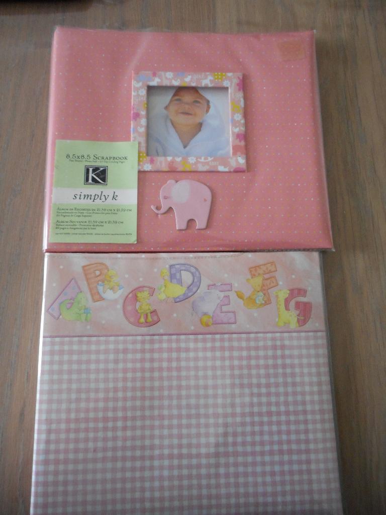 2 NIEUWE SCRAPALBUMS MEISJES KLEIN FORMAAT, Hobby en Vrije tijd, Scrapbooking, Ophalen of Verzenden, Nieuw, Album of Boek