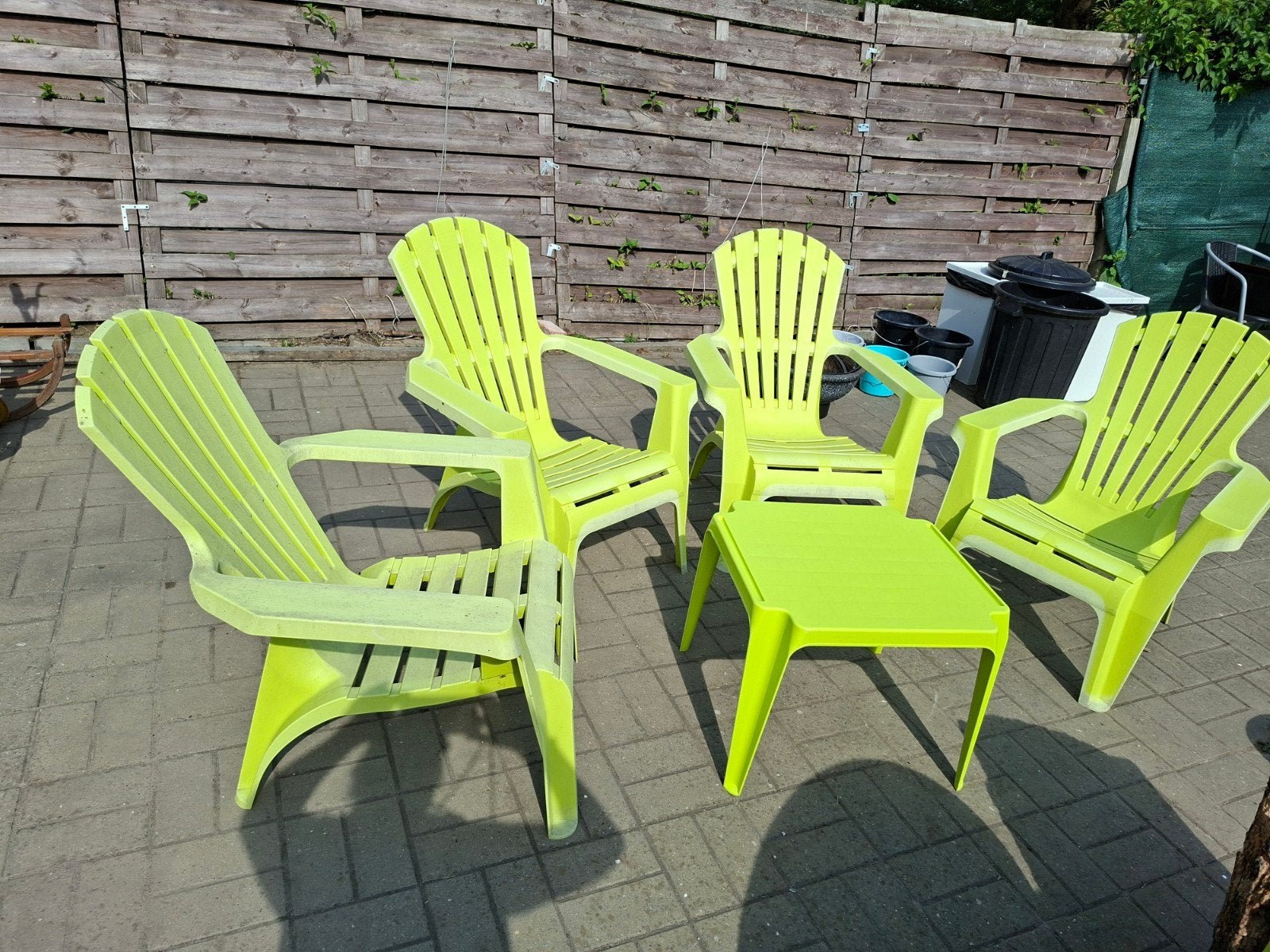 chaise + pt table, Jardin & Terrasse, Chaises de jardin, Enlèvement