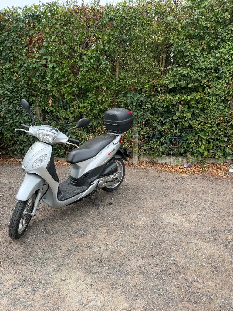 sym 125 CC, Fietsen en Brommers, Ophalen, Zo goed als nieuw, 125 cc