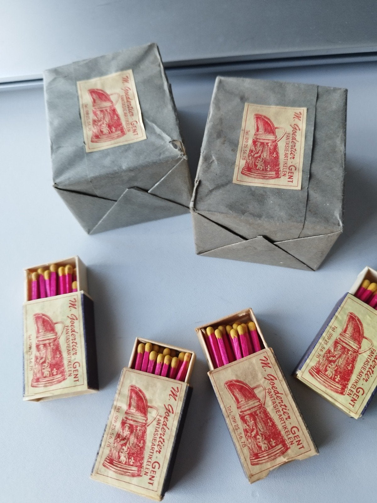 Gentse luciferdoosjes 60 jaar oud., Verzamelen, Rookartikelen, Aanstekers en Luciferdoosjes, Ophalen