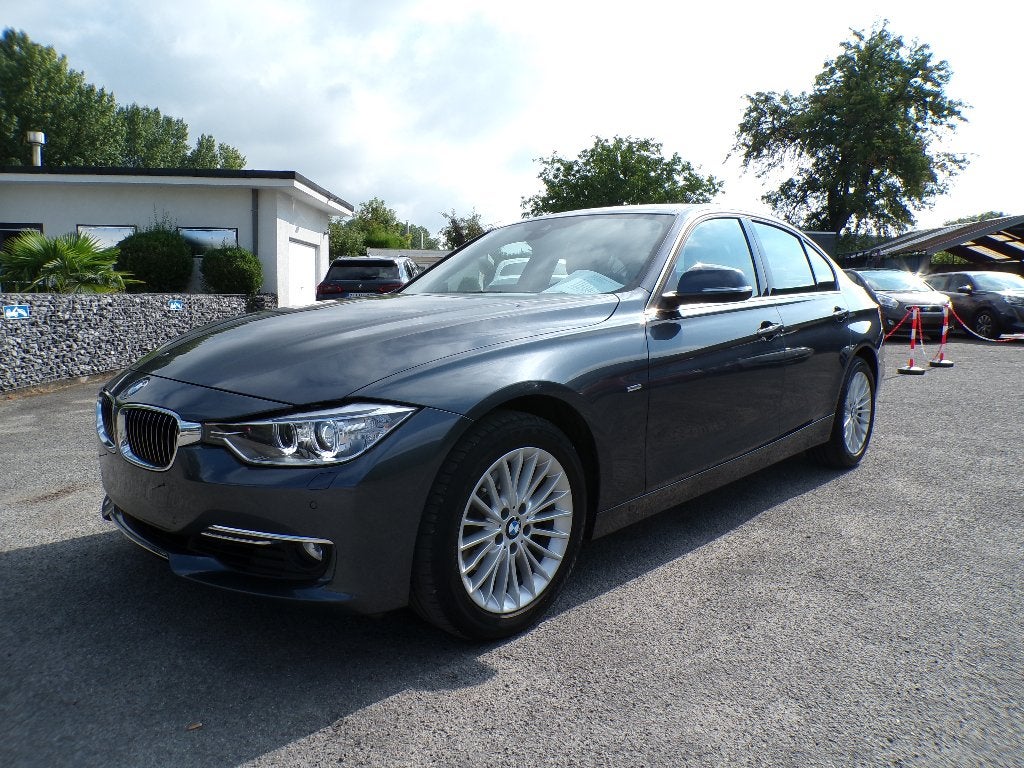 BMW 320i Luxury Line/GPS/Leder/Garantie/45.000km!!, Auto's, BMW, Achterwielaandrijving, 4 cilinders, Parkeersensor, Leder