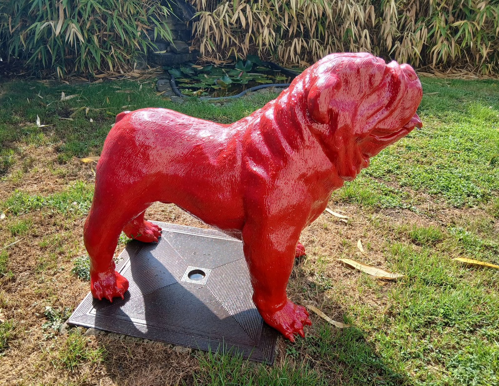 Statue de bouledogue, Ophalen, Zo goed als nieuw