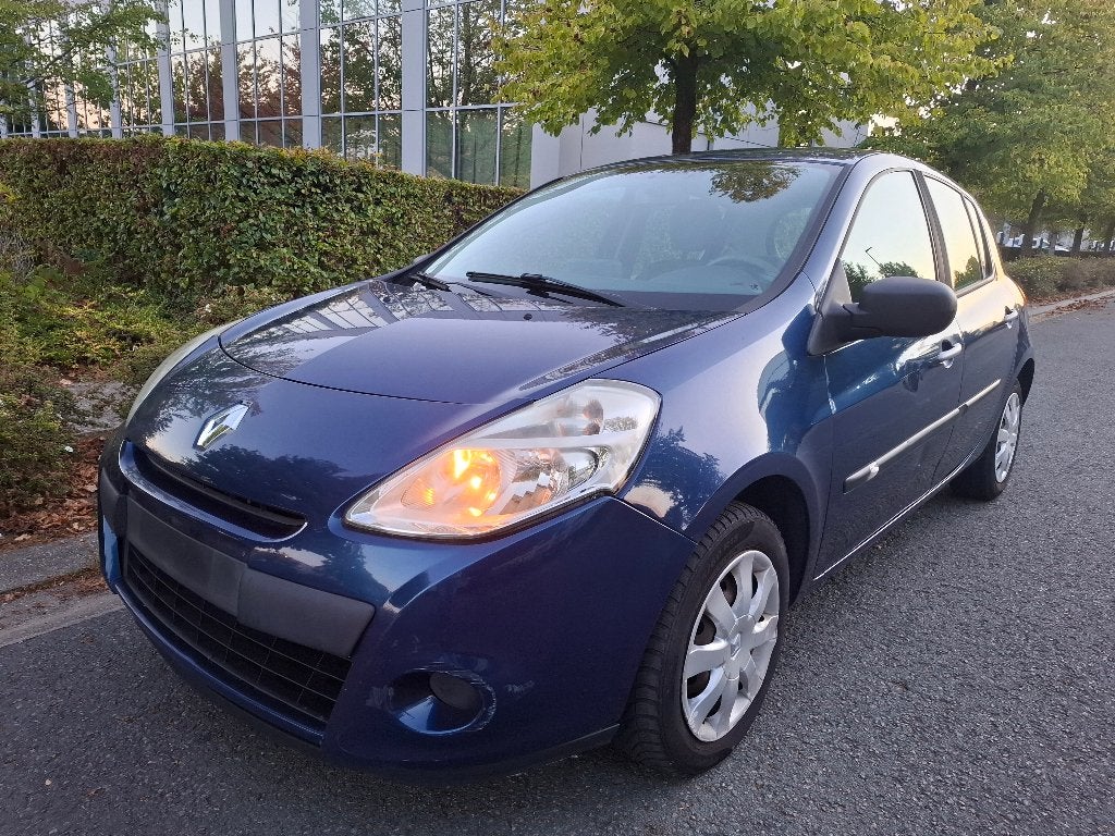 Renault Clio 3 1.5 Dci 68 Ch Diesel GPS Climat 5 Portes 2010, Autos, Achat, 50 kW, Volant multifonction, Boîte manuelle