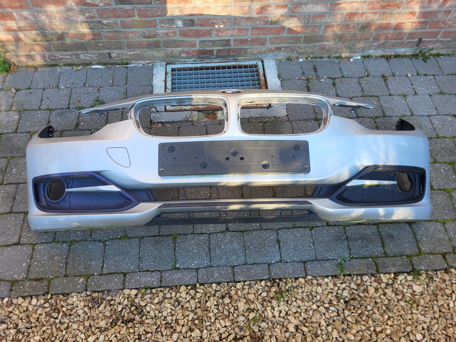 bmw f30 bumpers en zei lijsten moet weg, Enlèvement, BMW