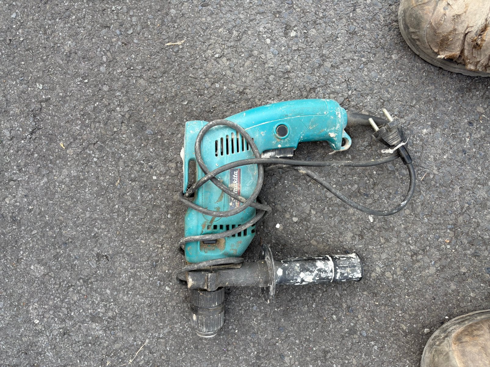 Makita boormachine, Gebruikt, Variabele snelheid, 400 tot 600 watt, Ophalen