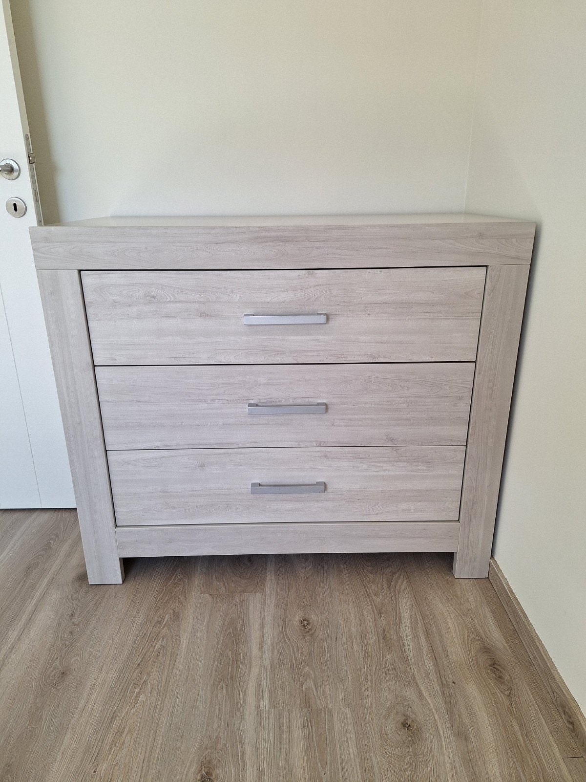 Commode kinderkamer, Enlèvement, Commode