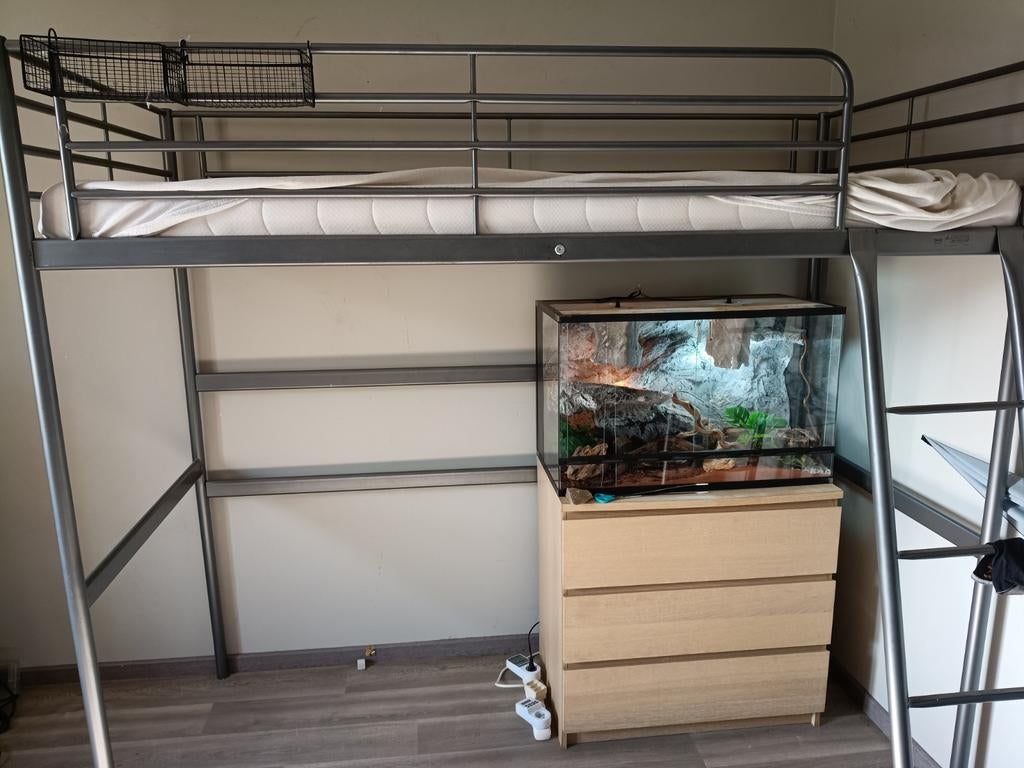 Ikea hoogslaper 1 persoons, zonder matras. Gratis, Ophalen, Hoogslaper