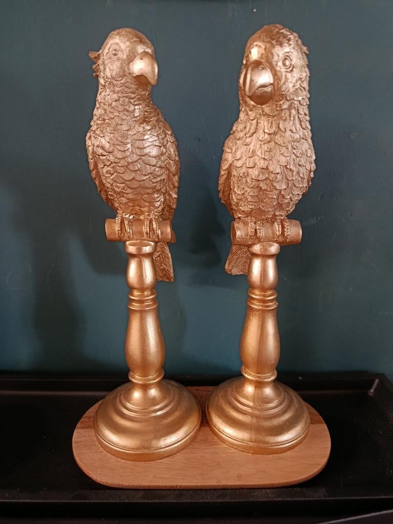 Paire de perroquets décoratifs dorés sur socle – 31 cm, Enlèvement ou Envoi