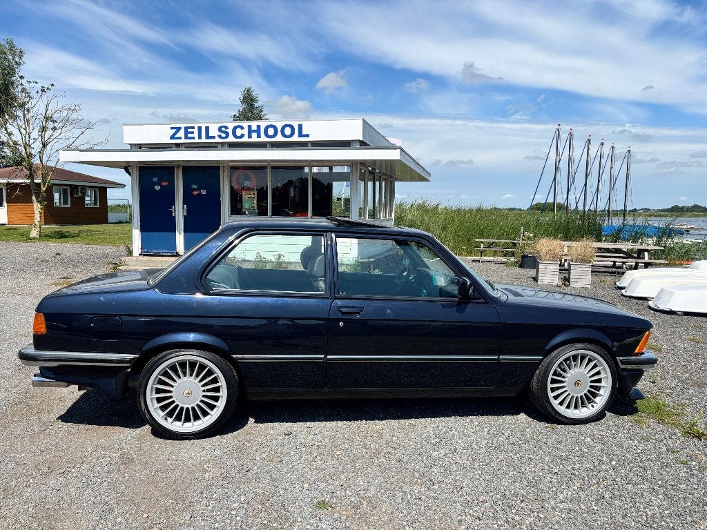 BMW 3-serie 323i E21 5-handbak/oldtimer, foto 7