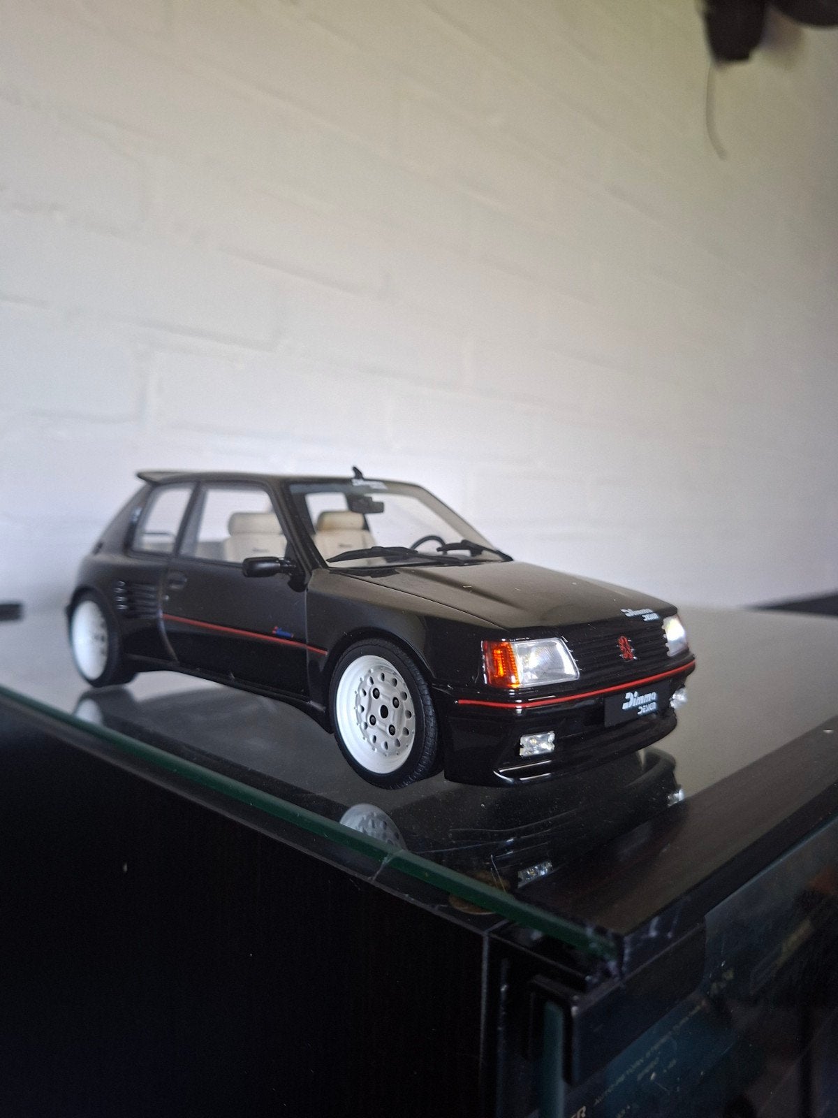 ottomobile peugeot 205 dimma 1:18, Enlèvement ou Envoi, Comme neuf, Voiture, OttOMobile
