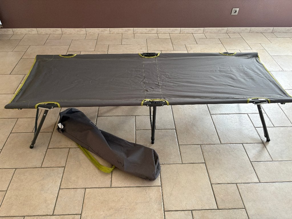 Lit de camp à vendre, Enlèvement, Comme neuf, Accessoire de mobilier de camping
