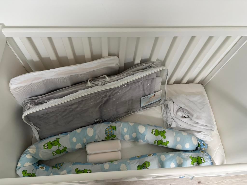 Lit evolutif+ matelas et accessoires, Enfants & Bébés, Enlèvement ou Envoi, Comme neuf