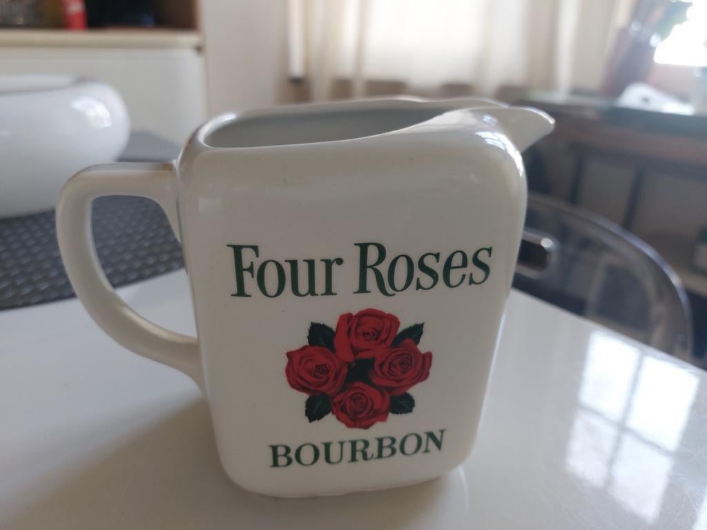 Zeldzame Arabia Finland 'Four Roses' Keramieken Kan, Ophalen of Verzenden, Gebruikt, Porselein