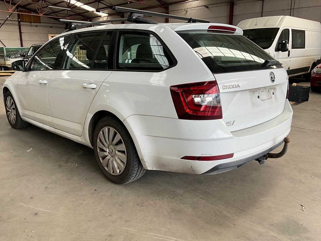 Domaine Skoda Octavia 2019, Achat, Euro 6, Entreprise, Boîte manuelle