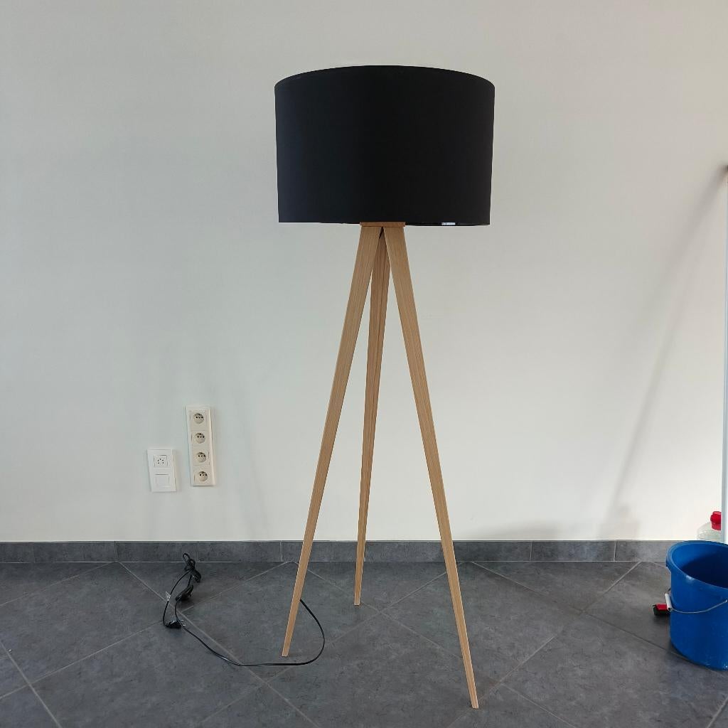 Lampe de sol, Enlèvement, Comme neuf, Bois, 100 à 150 cm