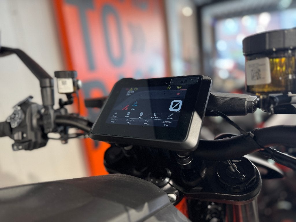 KTM - 1390 SUPER DUKE R EVO, Motoren, 2 cilinders, Nieuw, Motorrijbewijs A, Traction Control