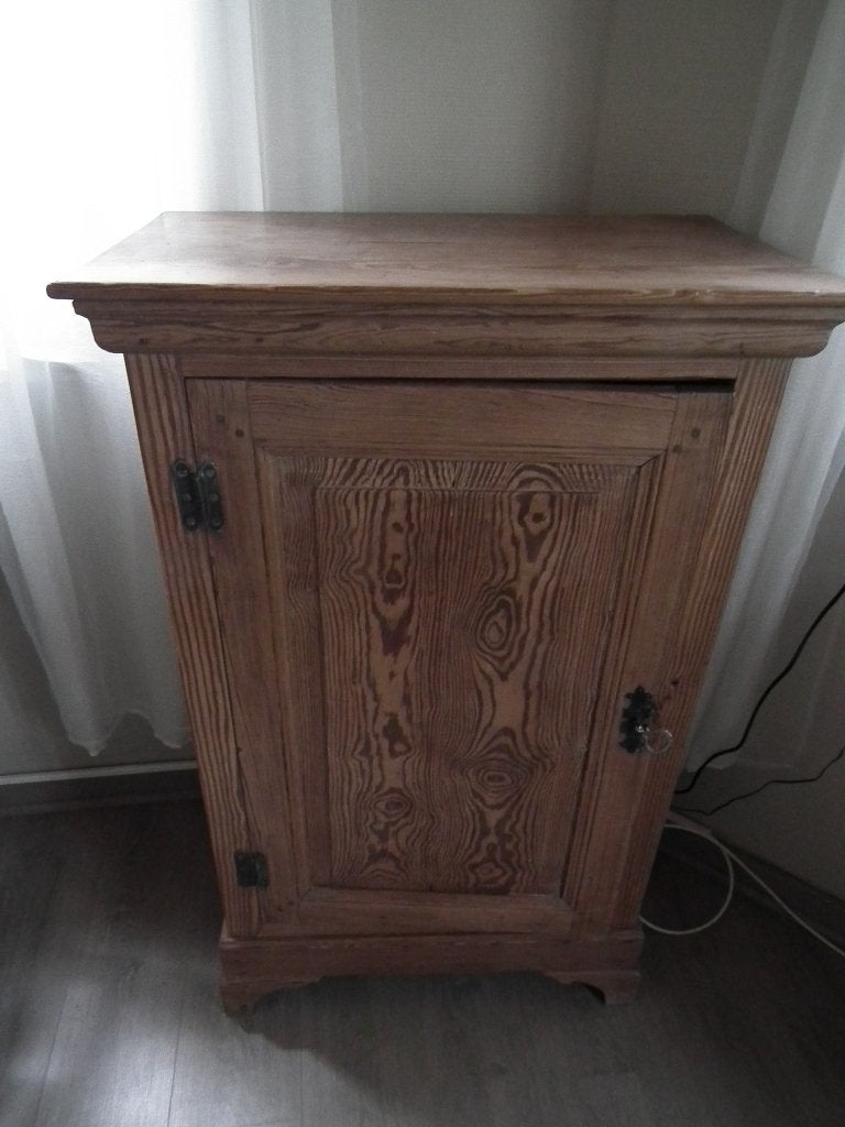 Vieux meuble confiturier en pitchpin  (années 1920 - 1925), Enlèvement