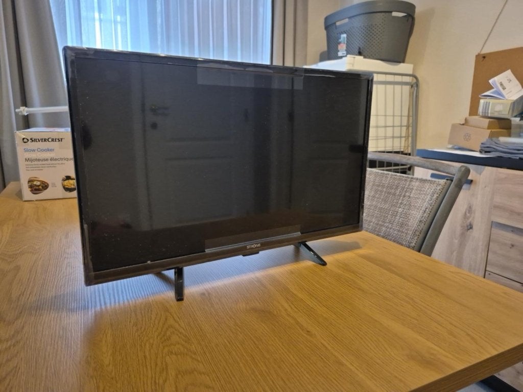 STRONG 24" Google TV – SRT24HG4723C – 12V / 220V, LED, HD Ready (720p), Comme neuf, Enlèvement