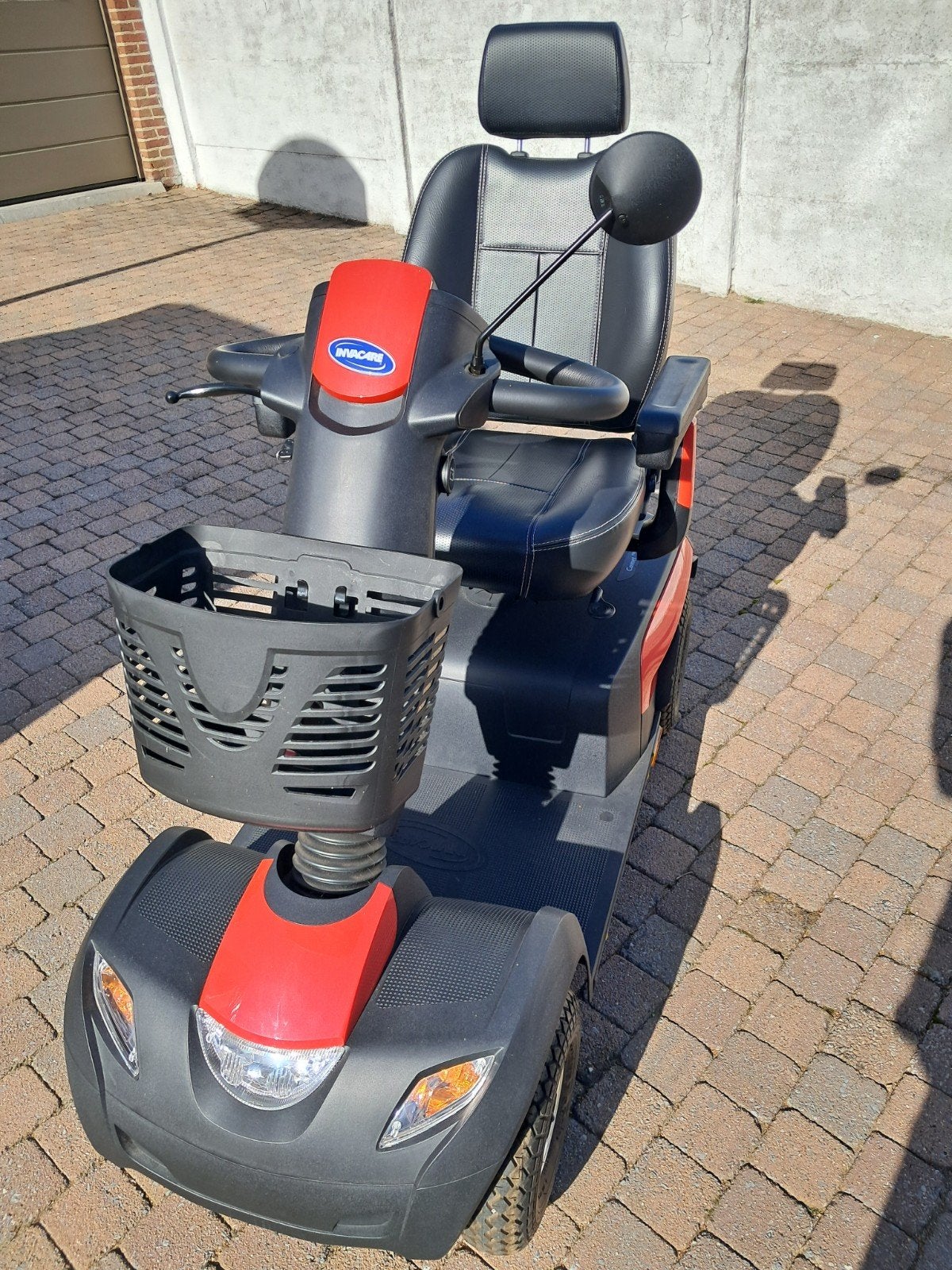 Trottinette Invacaire Pro, Divers, 36 à 45 km, 16 km/h ou plus, Comme neuf, Invacare