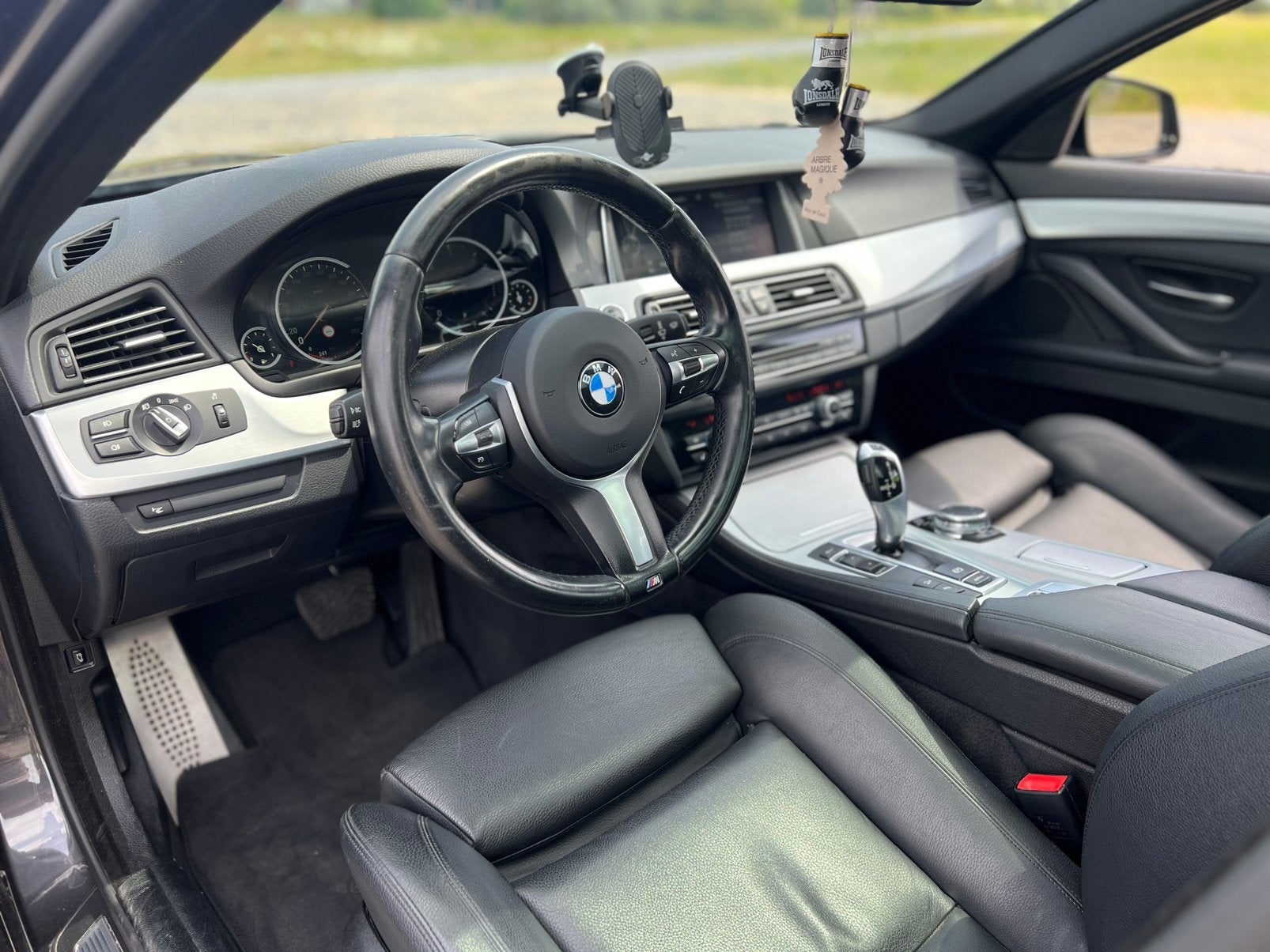 BMW 520d xDrive Touring M Sport Full Option Pano HUD, Autos, Cuir, Euro 6, Carnet d'entretien, Autres couleurs