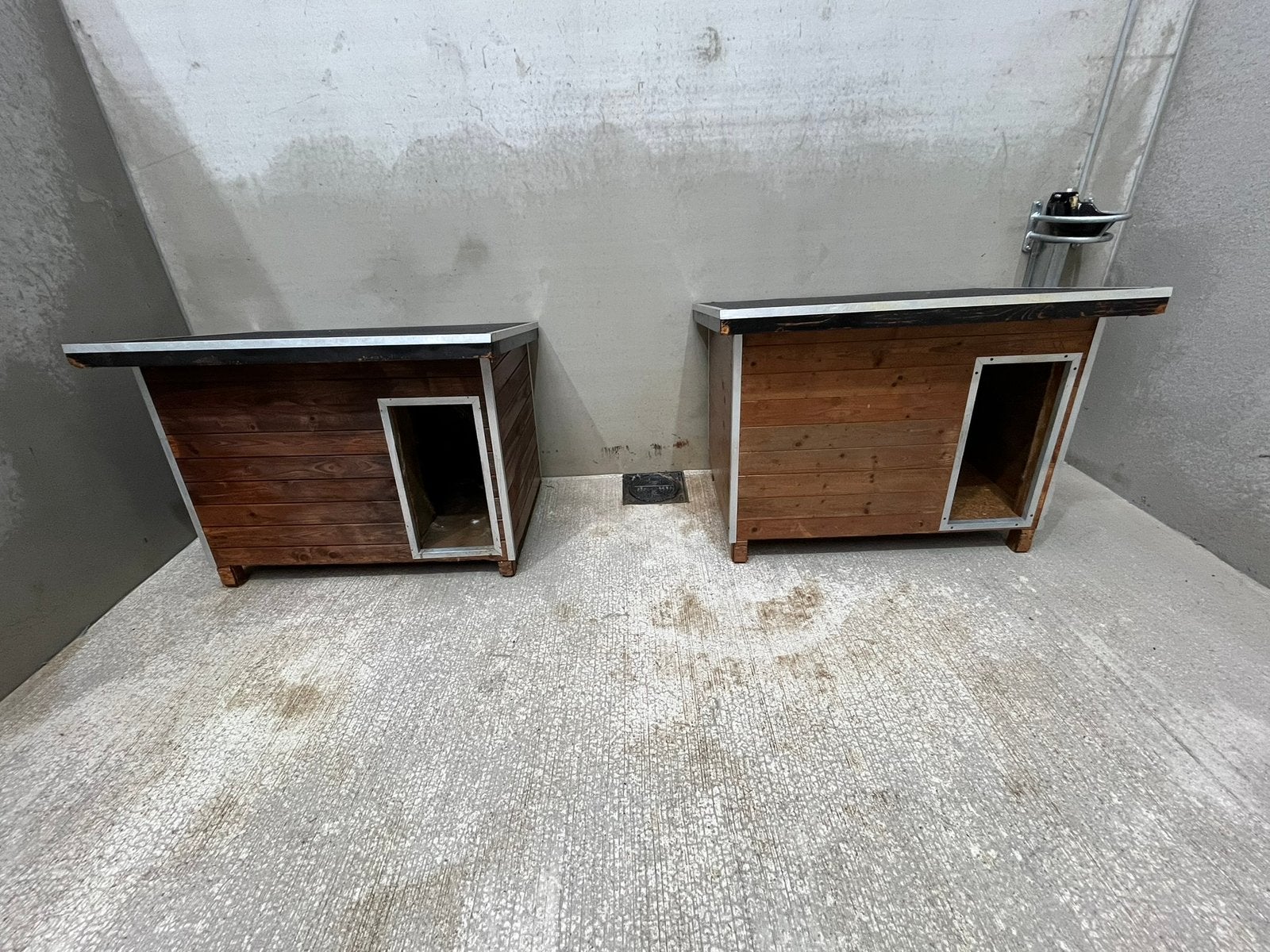 Hondenhok voor buiten 3 stuks, 65 à 100 cm, Enlèvement, 110 cm ou plus, Niche à chien