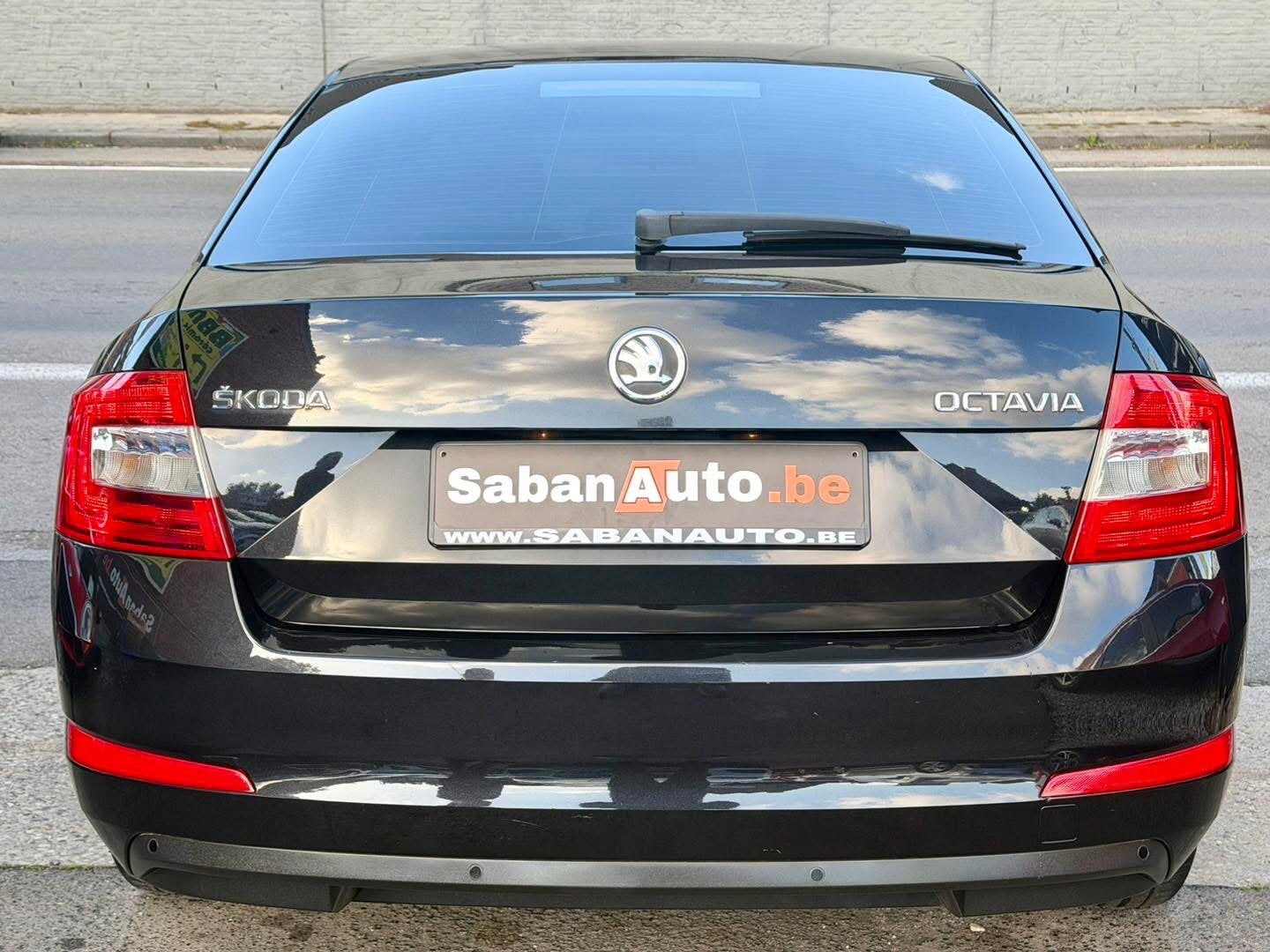 Skoda Octavia 1.2 Tsi ( 77 kw - 105 cv ) Elegance 2014, Auto's, Zwart, Bedrijf, ABS, Octavia