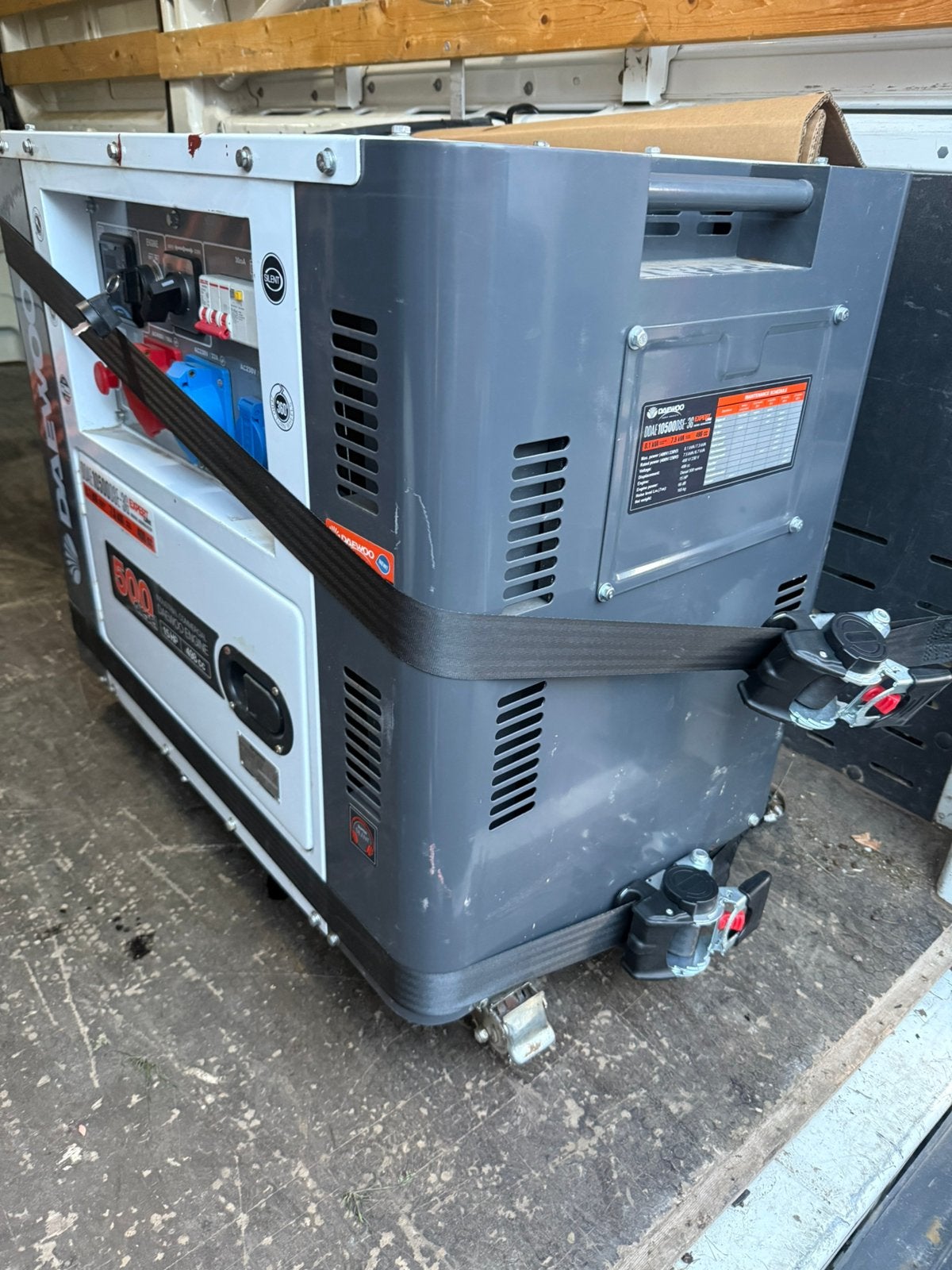 Diesel generator met 15pk, Doe-het-zelf en Bouw, Ophalen of Verzenden, Zo goed als nieuw