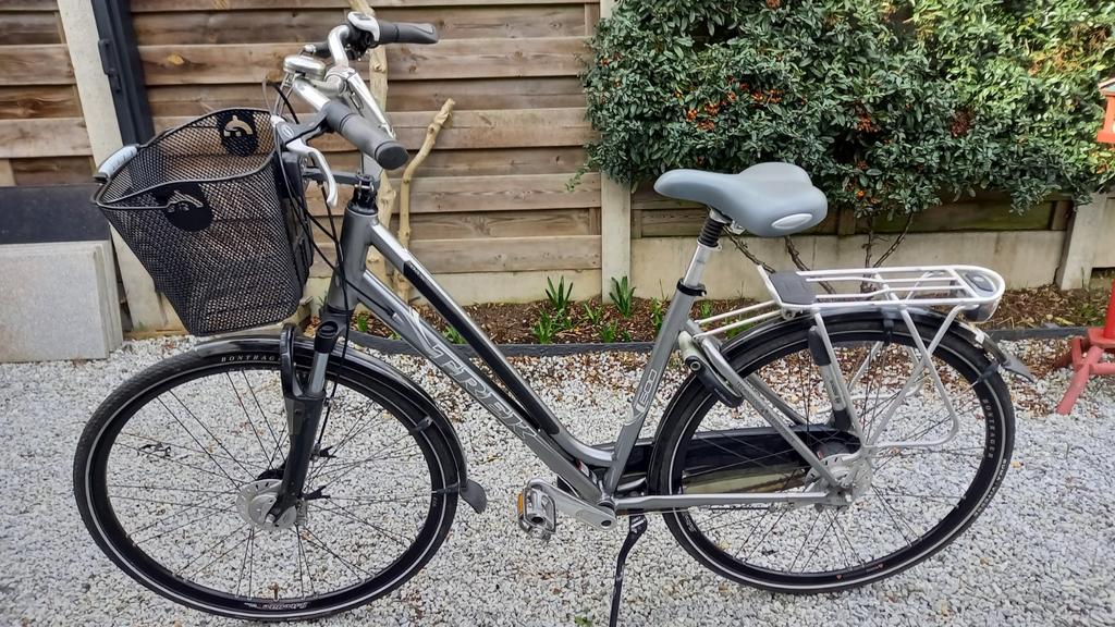 Damesfiets Trek, Fietsen en Brommers, Ophalen