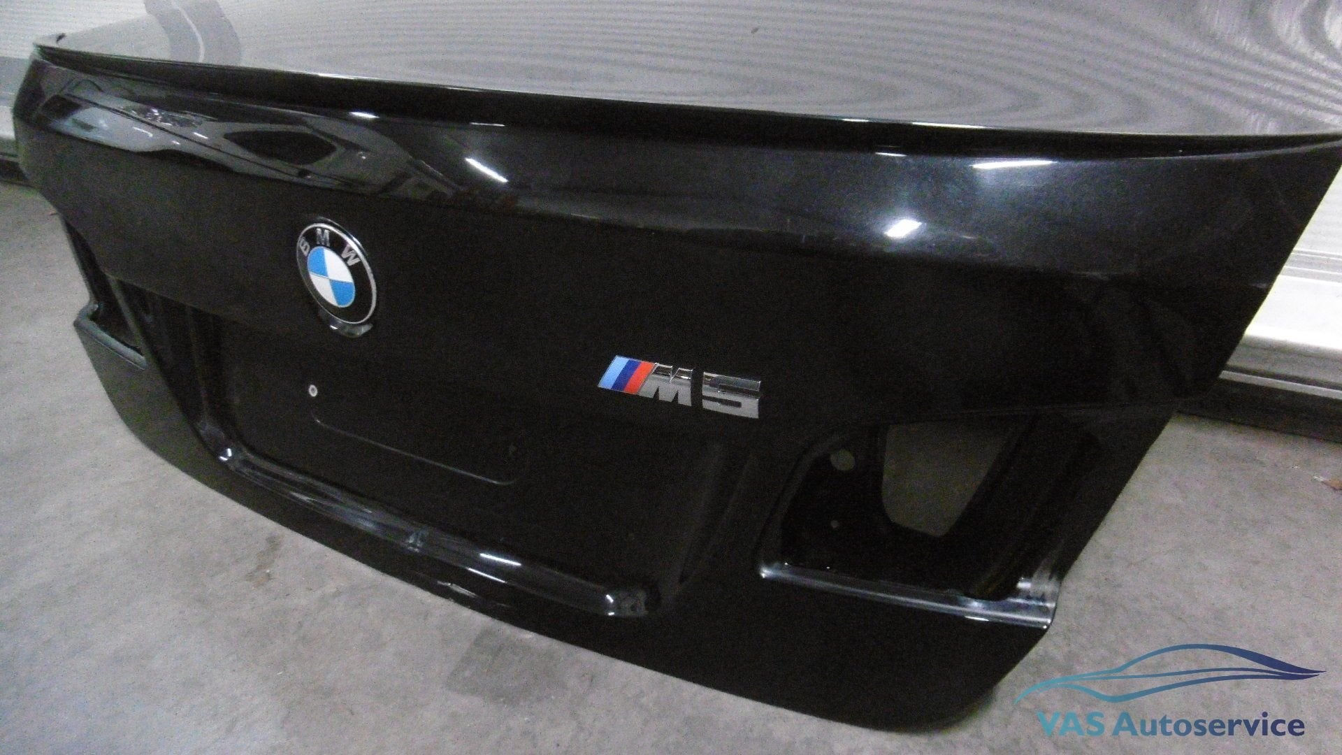 Achterklep BMW F10 M5   met originele M-spoiler saffierzwart, Gebruikt, Ophalen of Verzenden, Achter, -