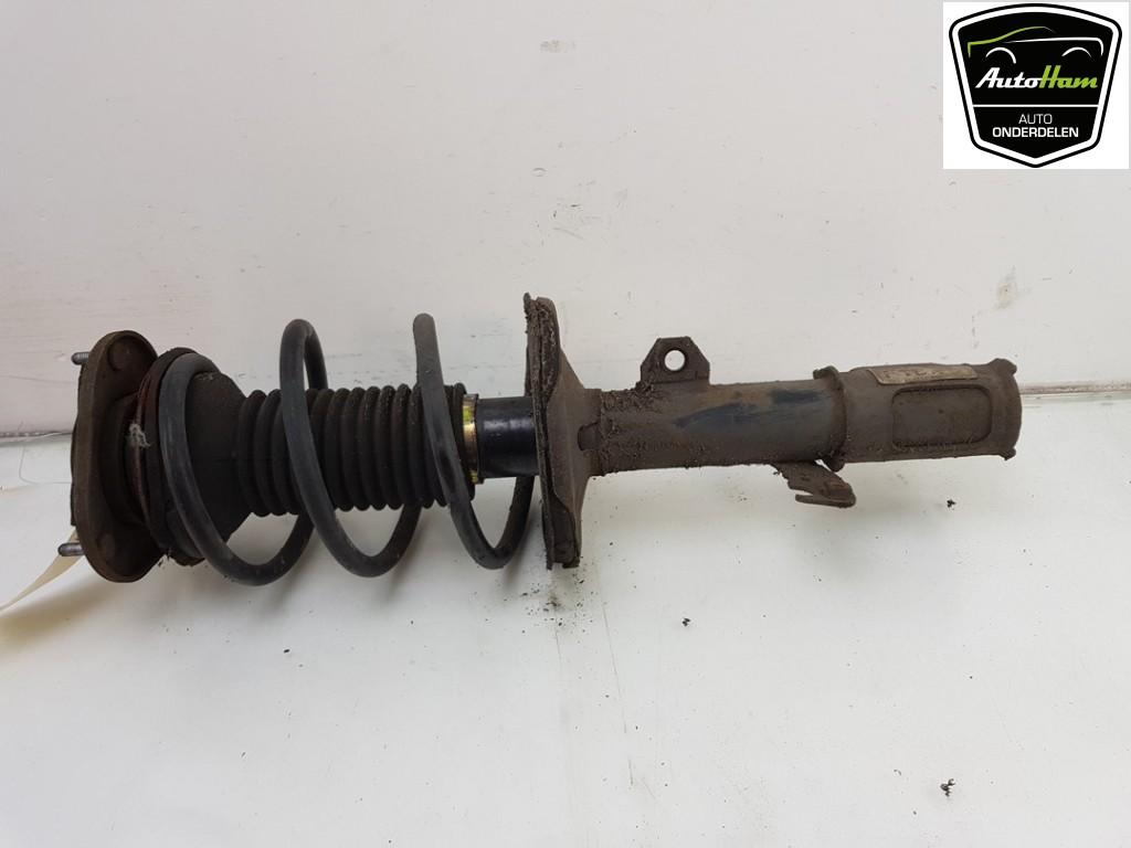 SCHOKBREKER RECHTS VOOR Toyota Avensis Wagon (T25 / B1E), Gebruikt, Toyota