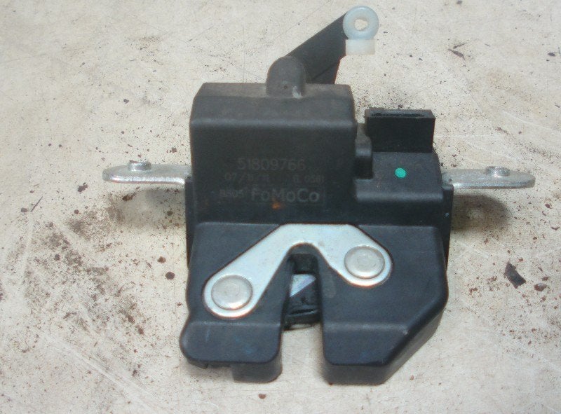 DIVERS VEROUILLAGE Ford Ka II (01-2008/05-2016), Henry-Ford-Straße  1
50735  Köln, DE, Ford-Werke GmbH, Kunden@ford.com, Ford