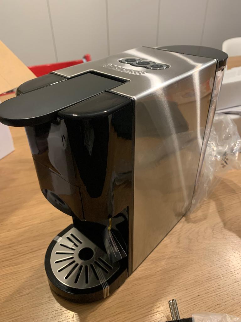 Koffiemachine capsules 4in1, Elektronische apparatuur, Koffiezetapparaten, Ophalen, Afneembaar waterreservoir, 1 kopje, Gemalen koffie