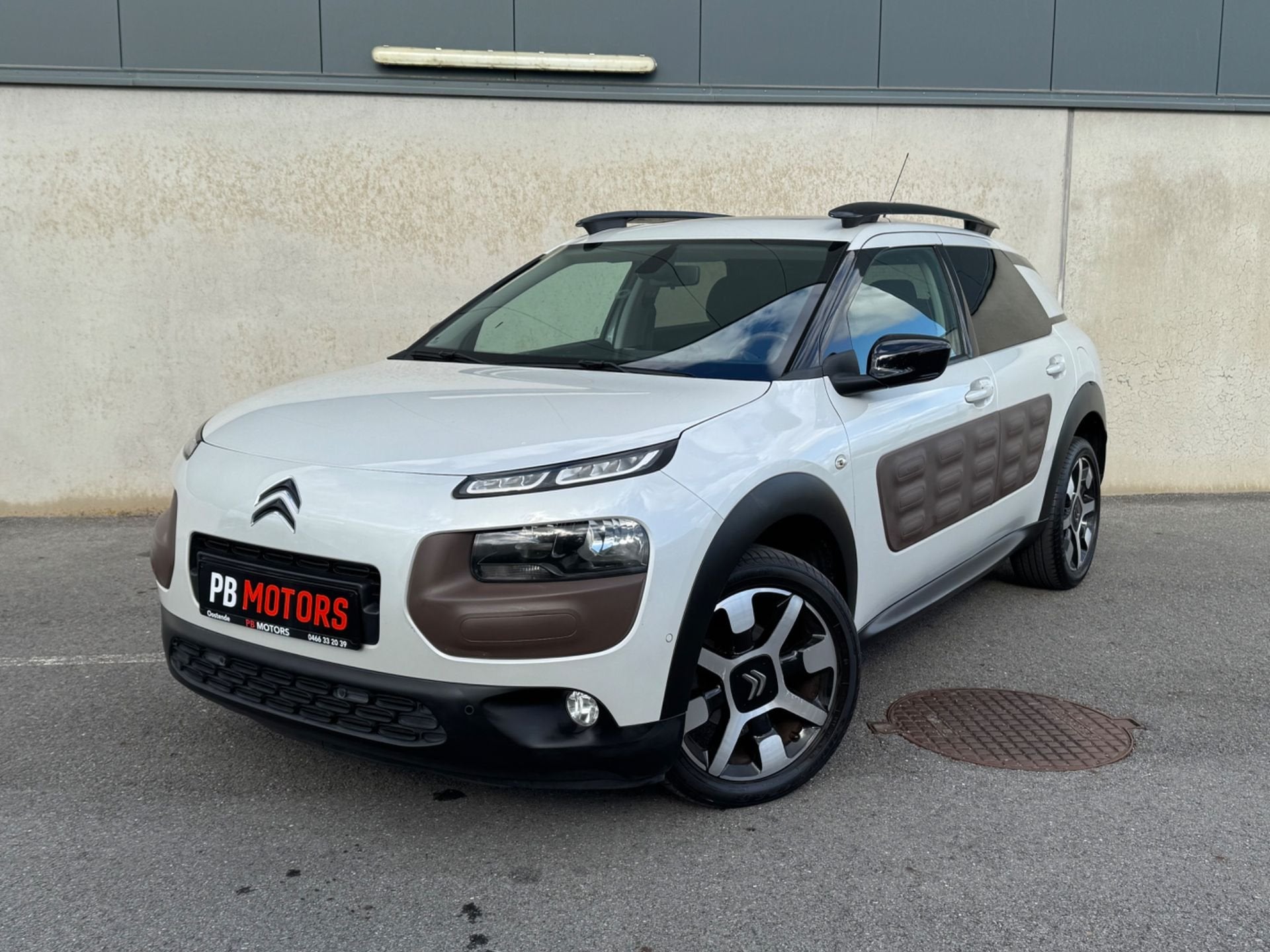 CITROËN C4 CACTUS 1.2 PURETECH SHINE EAT6 – 2017 – AUTO, Auto's, 118 g/km, Gebruikt, 1199 cc, Wit