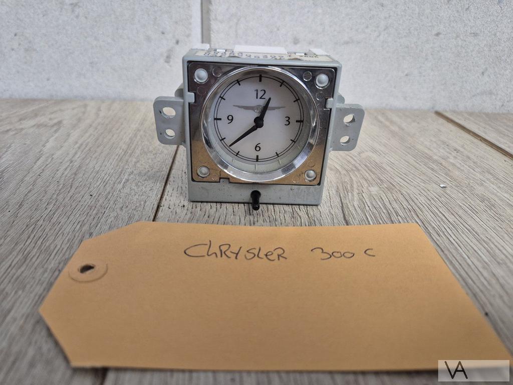 Chrysler 300c 300 c 2004 tot 2010 klokje tijdsklokje €30, Gebruikt, -, Ophalen of Verzenden, -