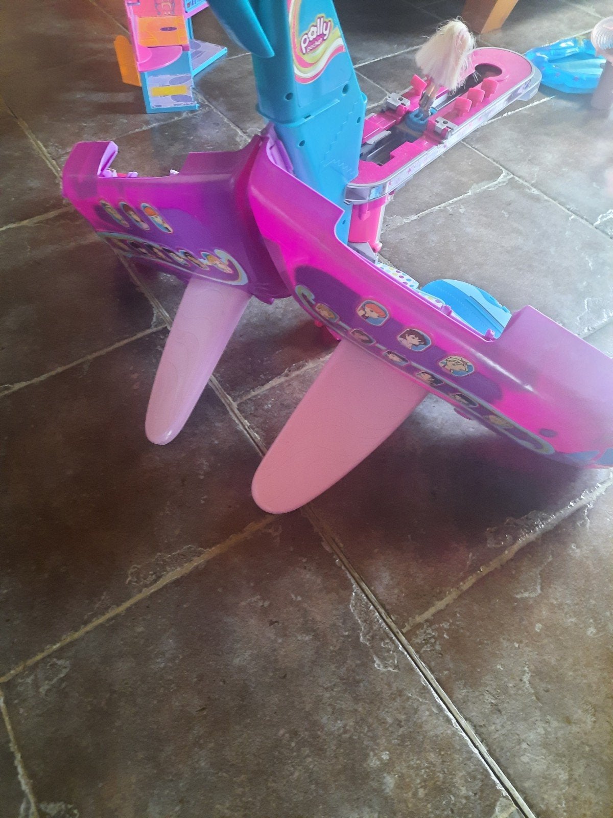 Polly pocket , avion, hôtel, poupées, tapis..., Enlèvement ou Envoi, Utilisé, Maison de poupées