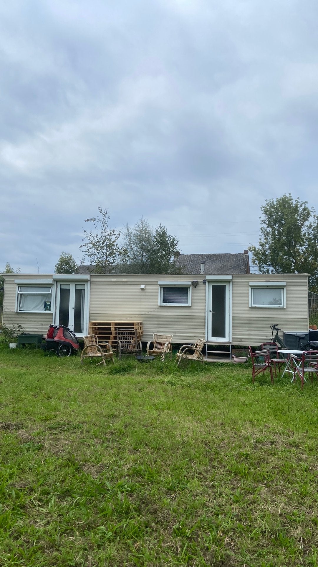 Zeer degelijke stacaravan 11m op 3m, Caravans en Kamperen