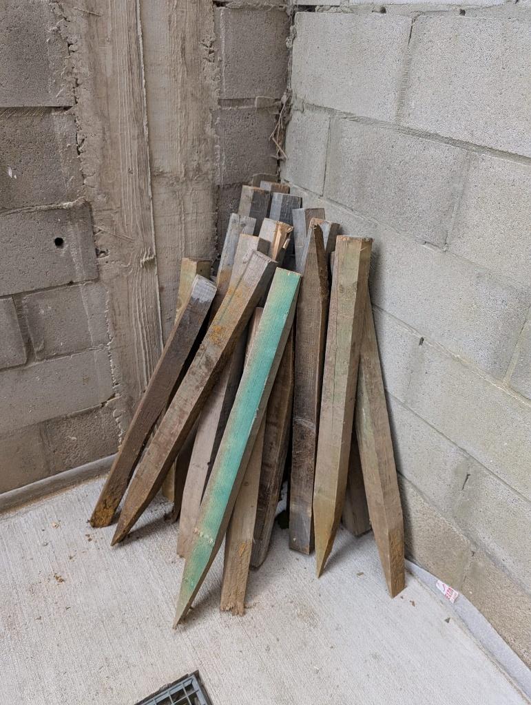 Houten bouwpiketten, Ophalen, Gebruikt, Overige typen