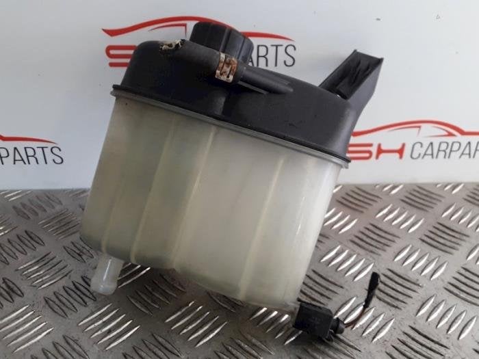 Réservoir d'expansion d'un Mercedes A-Klasse, 3 mois de garantie, Utilisé, -, -