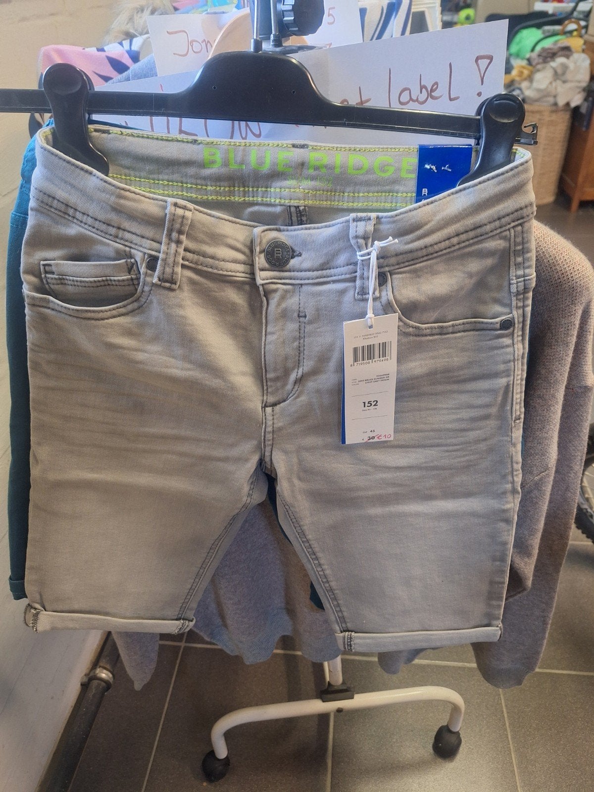 Broek nieuws schort 152, Kleding | Dames, Spijkerbroeken en Jeans, Ophalen