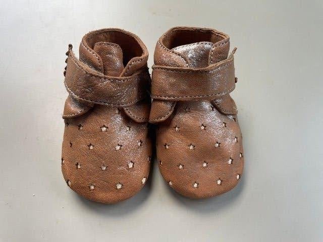 Bruine leren babyschoentjes maat 16/17 Easy Peasy, Kinderen en Baby's, Babykleding | Schoentjes en Sokjes, Slofjes, Meisje, Ophalen of Verzenden