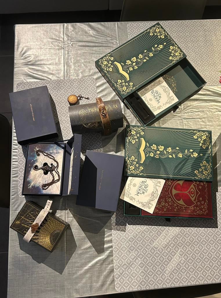Tomorrowland Treasure Cases, Enlèvement ou Envoi